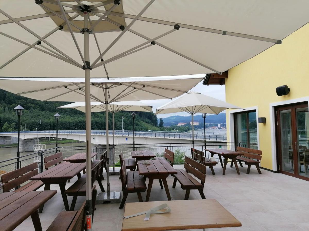 Gasthof Zur Donaubruecke Ardagger Markt 외부 사진